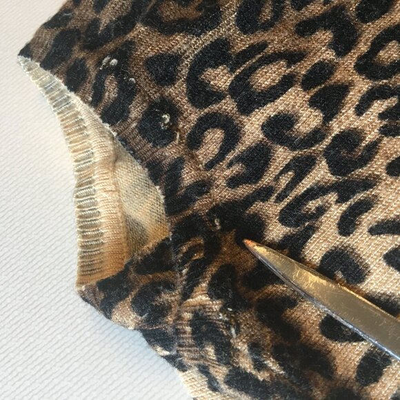 Kim Rogers Petite Knit Top Large Vneck Leopard Animal Print Mobwife Classic - Picture 3 of 8